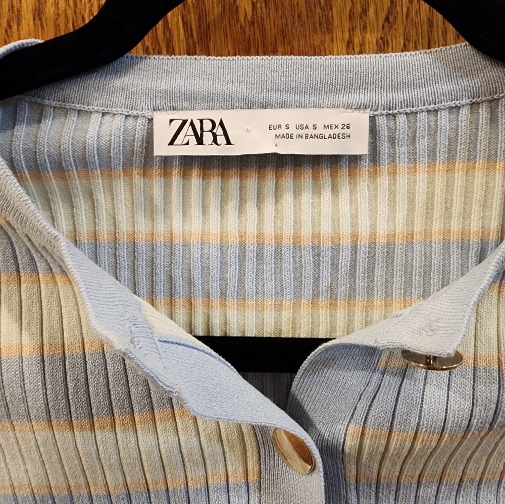 NWOT Zara Cropped Cardigan